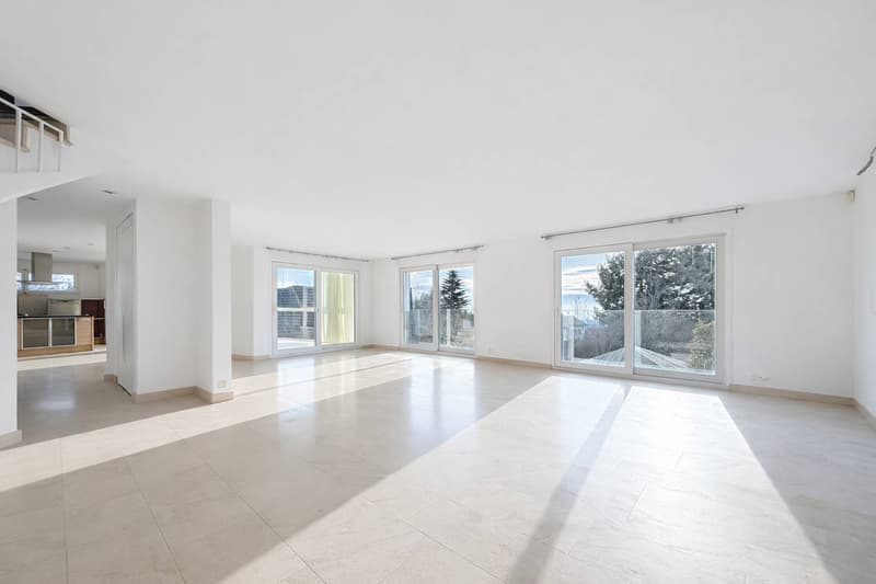 Duplex lumineux avec jardin attenant à l'ISL (3)