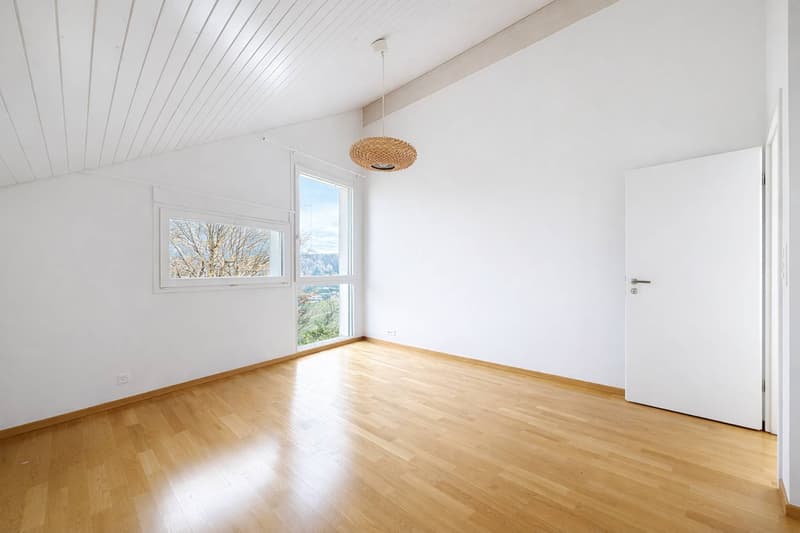 Duplex lumineux avec jardin attenant à l'ISL (12)