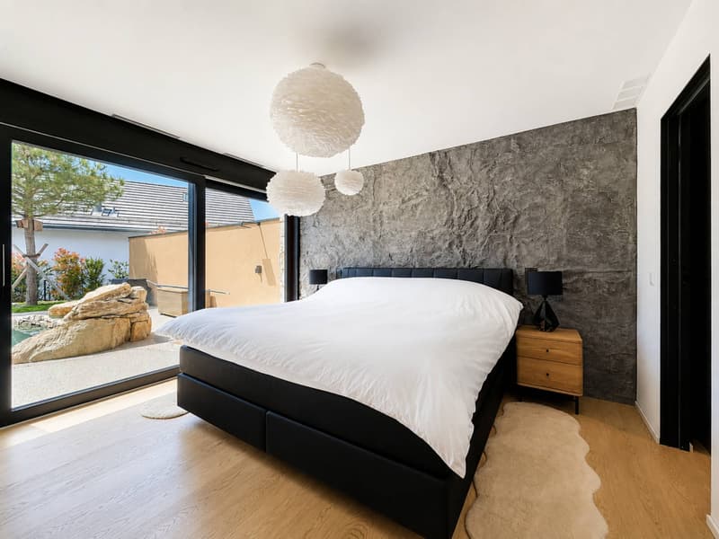 Propriété contemporaine avec piscine & espace bien-être (5)