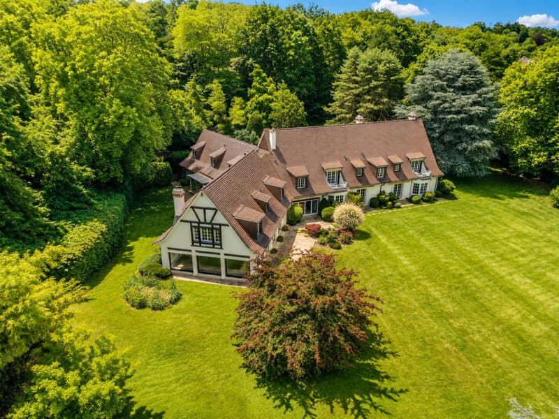 Maison de maître d'exception sur un parc de près de 11'000 m² (1)
