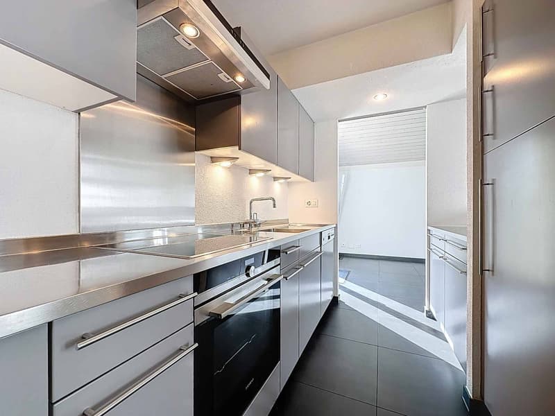 Villa individuelle de 325 m2 avec une belle vue sur le lac et les montagnes (12)