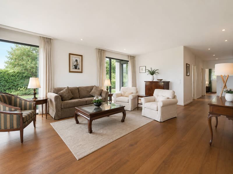Appartement de standing de plus de 360 m2 avec vue sur le lac (3)