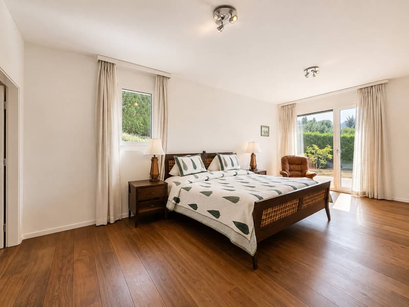 Appartement de standing de plus de 360 m2 avec vue sur le lac (10)