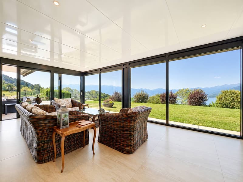 Appartement de standing de plus de 360 m2 avec vue sur le lac (7)