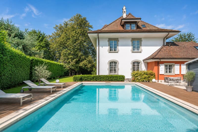 Propriété de caractère avec piscine au cur d'un écrin de verdure (13)