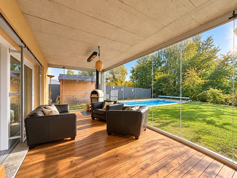 Villa contemporaine avec piscine et jardin privatif (4)
