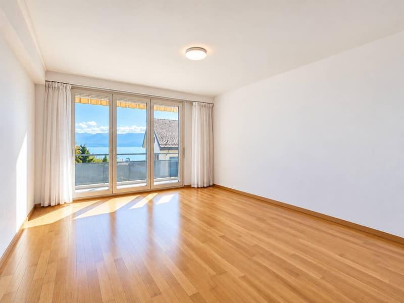 Lumineux 2.5 pièces avec balcon et vue sur le Léman (2)
