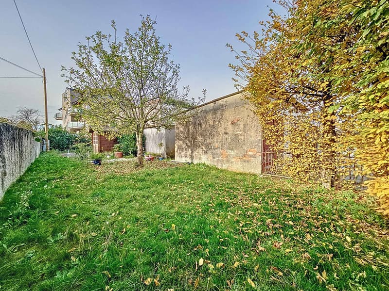 Propriété villageoise avec potentiel de valorisation ! (11)