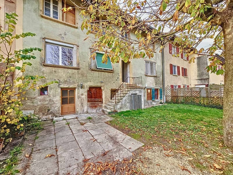 Propriété villageoise avec potentiel de valorisation ! (13)