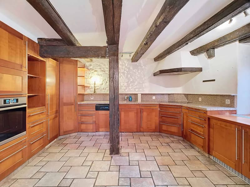 Grande maison de caractère et potentiel d'agrandissement (4)