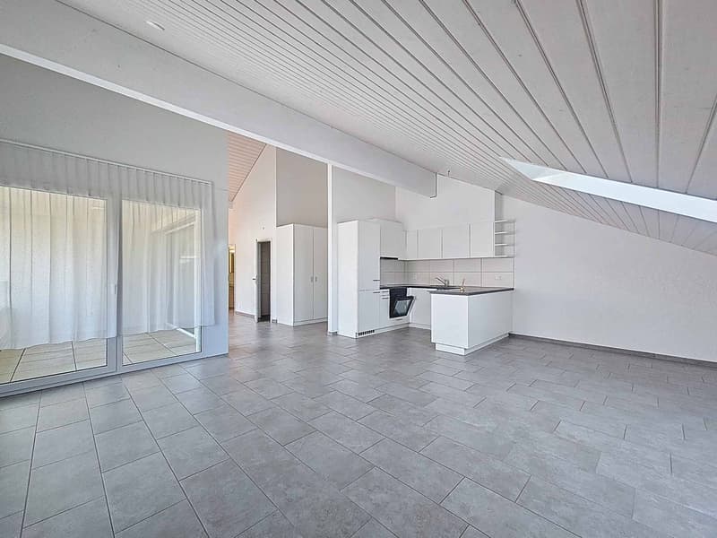 Appartement moderne de 3.5 pièces avec balcon-loggia (3)