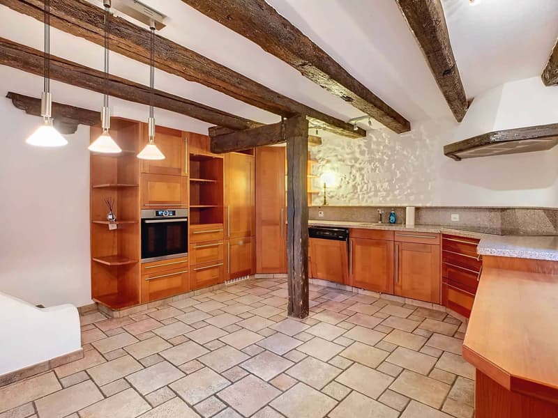 Grande maison de caractère et potentiel d'agrandissement (11)