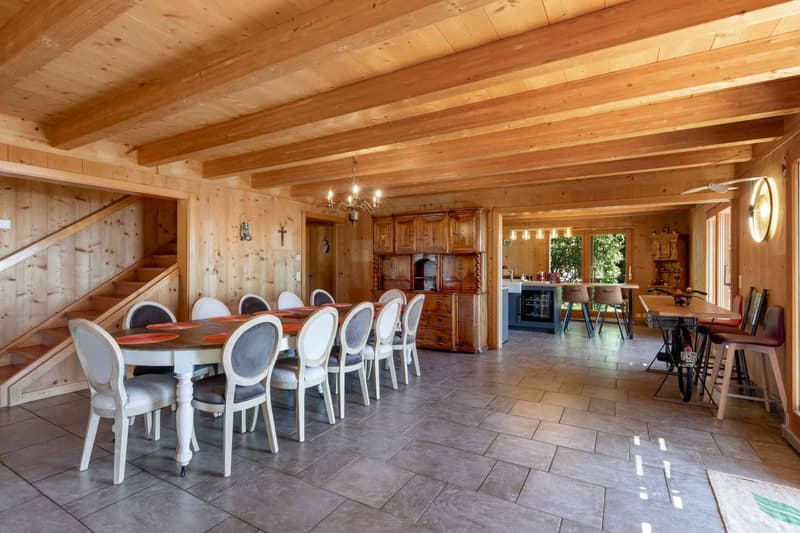Propriété d'exception - Deux chalets indépendants (2)