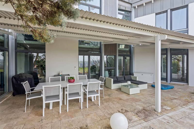 Villa d'architecte contemporaine de 7.5 pièces avec piscine (12)