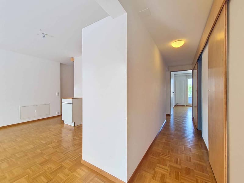 Élégant appartement de 4,5 pièces avec deux balcons au cur d'Yverdon-les-Bains (10)