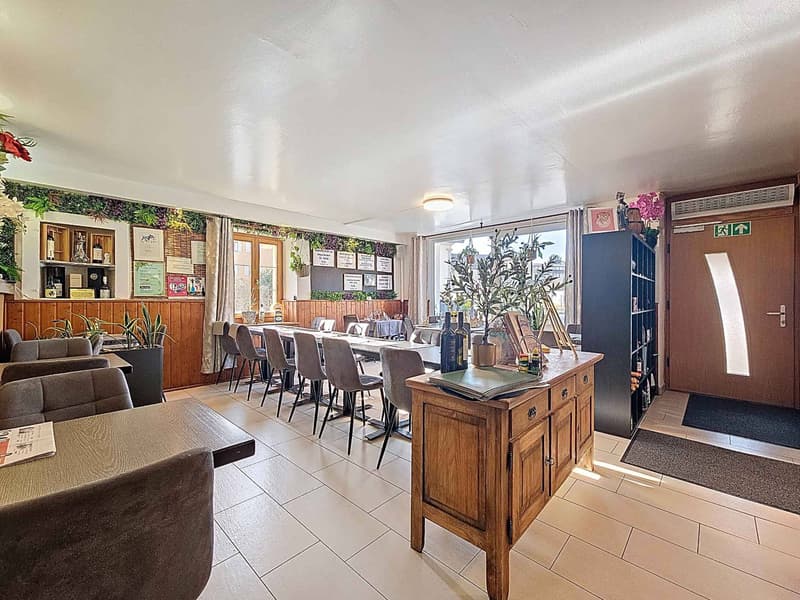 Immeuble dhabitation avec café-restaurant au coeur de la Broye (3)