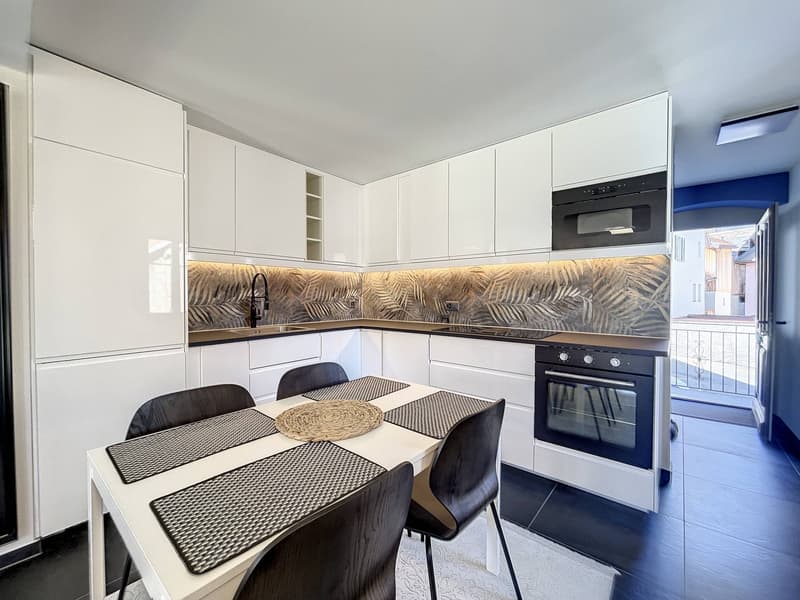 Maison de 2 appartements, située au coeur du village de Saint-Gingolph (2)