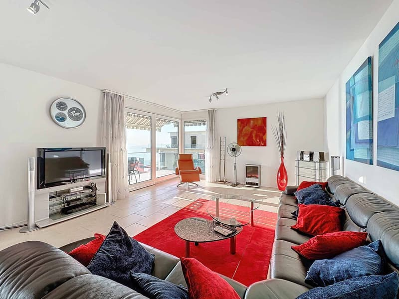 Rare ! Appartement de 5.5 pièces avec superbe vue sur le lac (2)