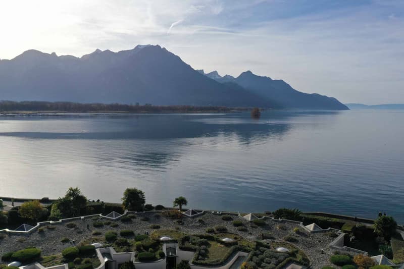 Splendide appartement en première ligne du lac Léman avec une vue exceptionnelle? (5)