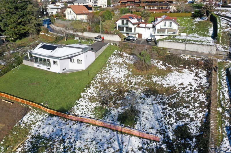 Terrain à bâtir avec permis de construire en force (2)