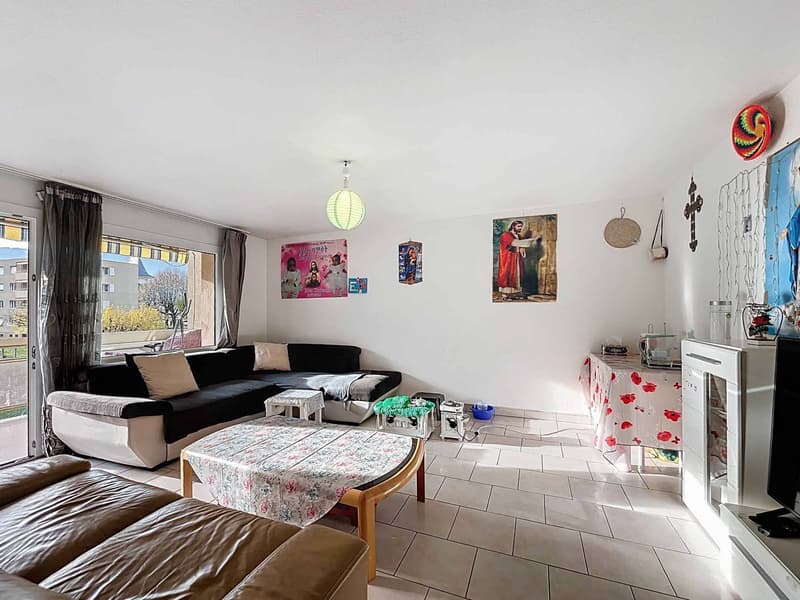 Appartement 3.5 pièces avec belle vue sur les montagnes (2)