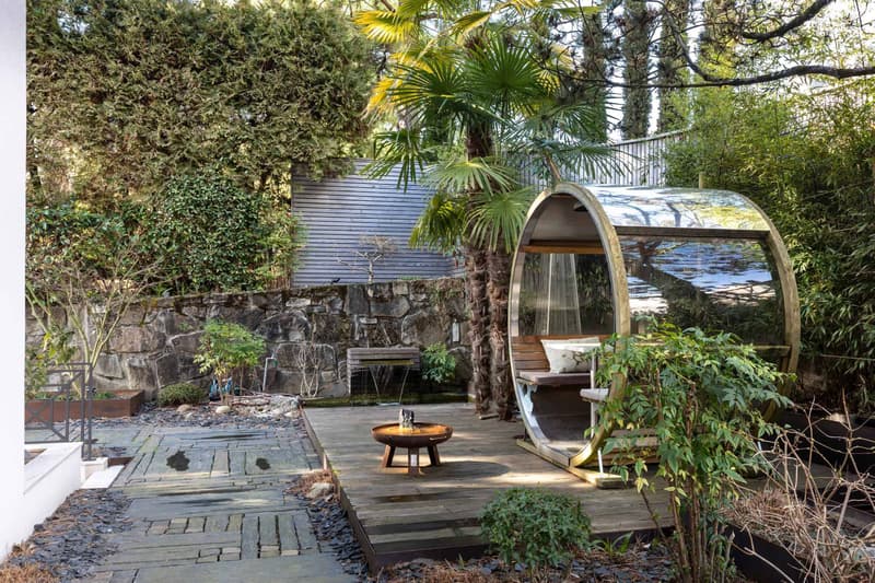 Unique Propriété de 8.5 pièces avec vue panoramique et piscine (13)