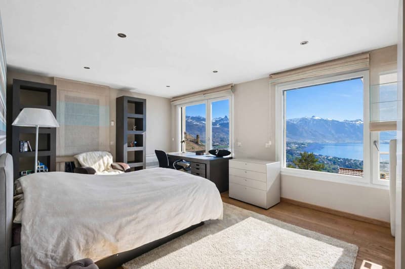 Duplex aux allures de villa avec vue imprenable sur le lac (8)