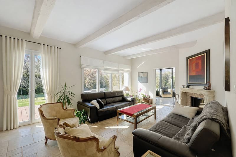 Maison familiale avec beau jardin (2)
