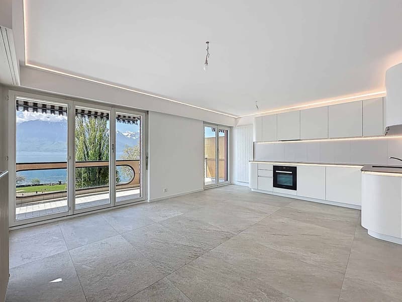 Attique de 2,5 pièces avec terrasse et vue panoramique (4)