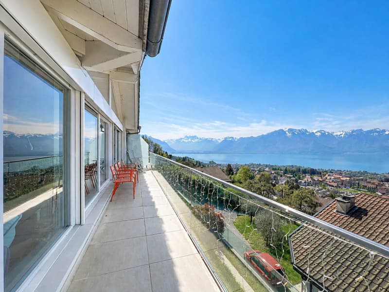 Belle villa familiale avec vue panoramique sur le lac et les Alpes (5)