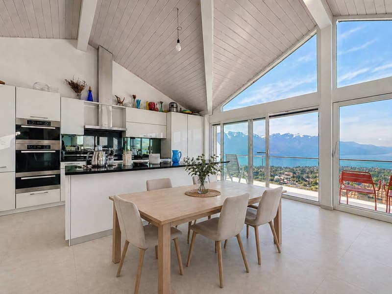Belle villa familiale avec vue panoramique sur le lac et les Alpes (3)