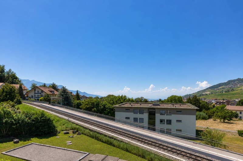 Spacieux Appartement de 4,5 pièces dans un environnement calme et verdoyant (13)