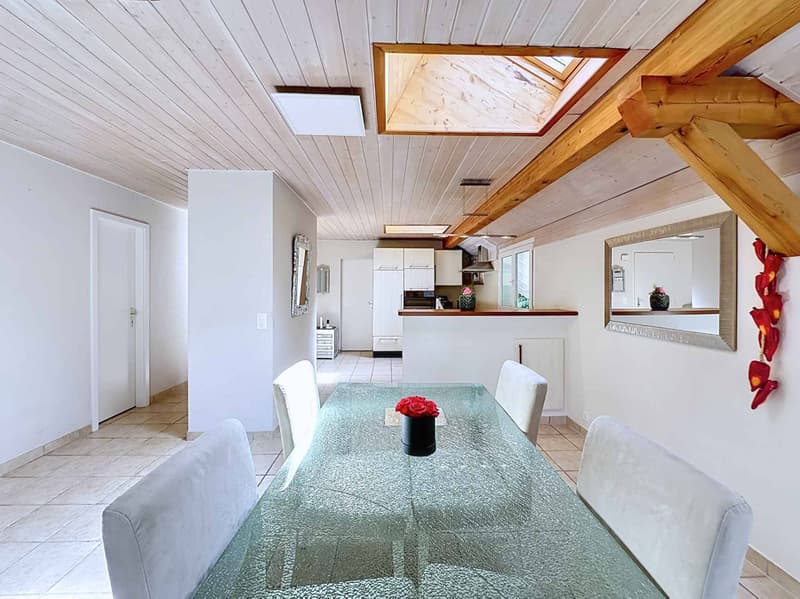 Appartement de 4.5 pièces situé dans le charmant village de Brent (3)