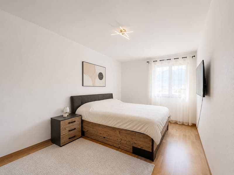 Spacieux appartement de 4,5 pièces avec vue sur les montagnes (7)