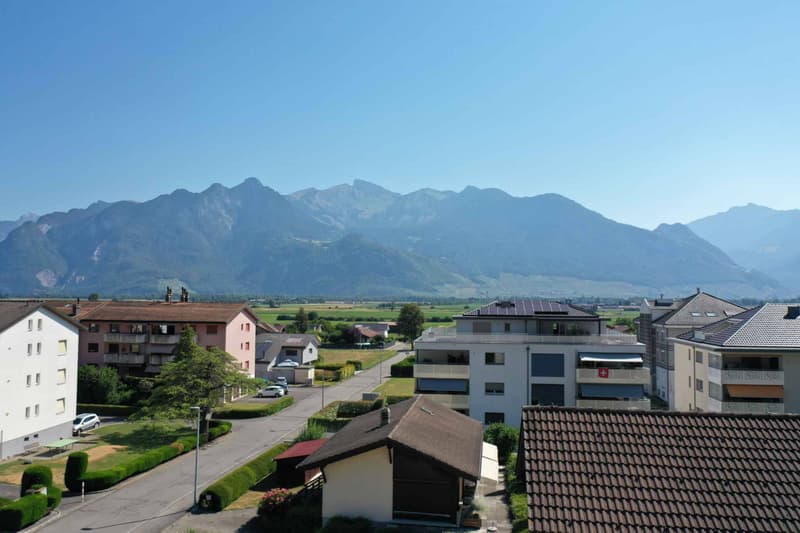Spacieux appartement de 4,5 pièces avec vue sur les montagnes (12)