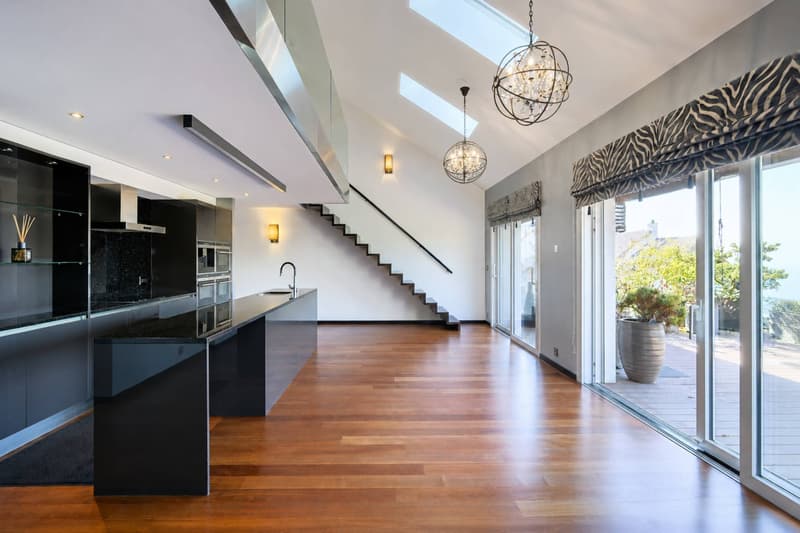 Magnifique attique en duplex avec vue imprenable sur le lac (3)