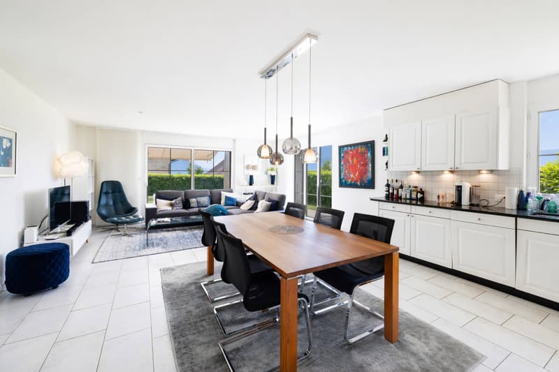 Spacieux appartement de 5.5 pièces avec terrasse et grand jardin (1)
