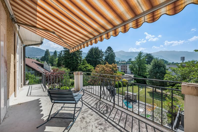 Villa de maître 13 pièces avec appartement indépendant, vue lac et montagnes (7)