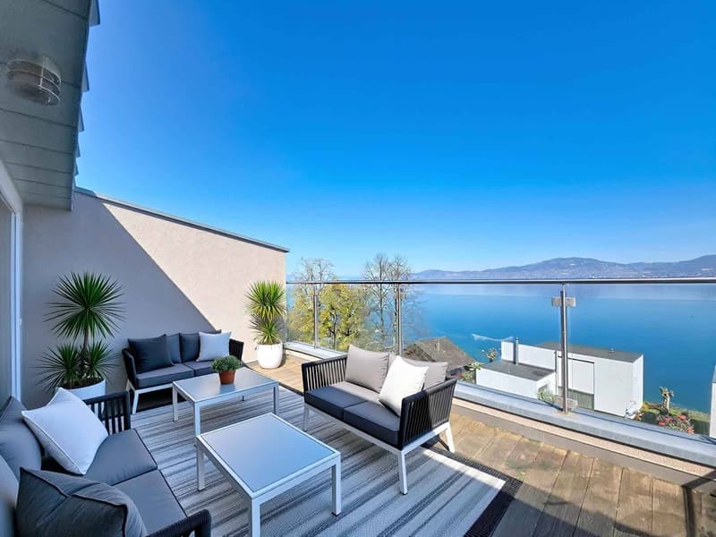 Appartement en attique lumineux avec vue imprenable sur le Lac (1)