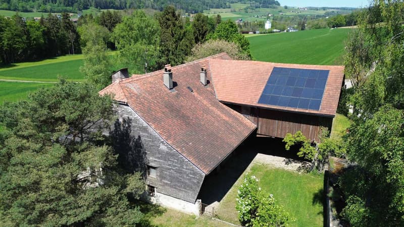 Charmante ferme de 7 pièces à rénover, environnement paisible avec annexes (2)