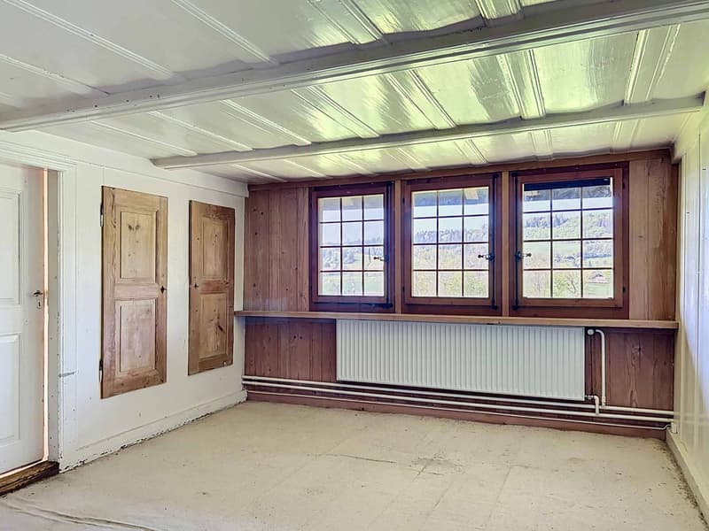Charmante ferme de 7 pièces à rénover, environnement paisible avec annexes (8)