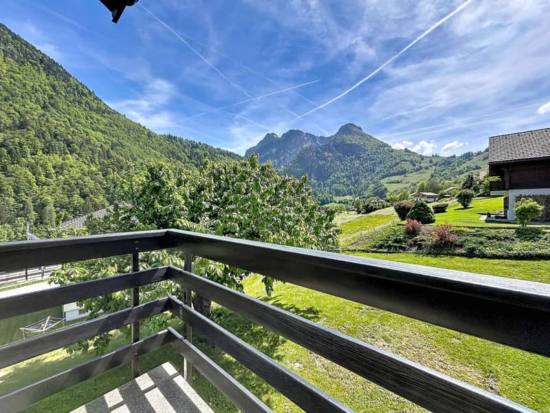 Charmante propriété de 5 pièces avec vue imprenable sur les montagnes (12)