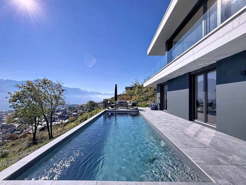 Villa avec piscine -vue panoramique (2)