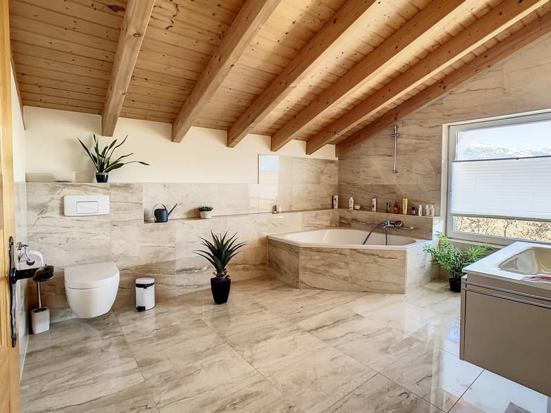 Splendide villa individuelle avec vue panoramique et dépendance (10)