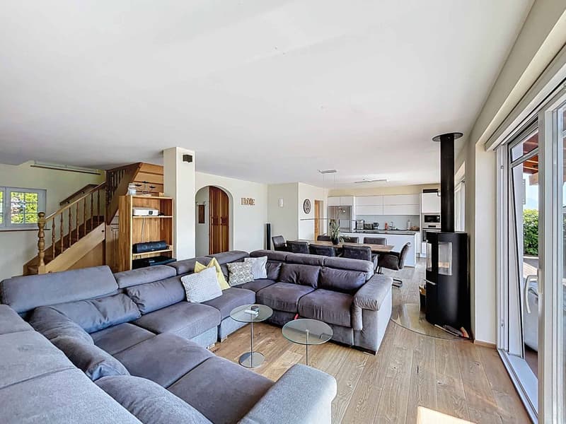 Splendide villa individuelle avec vue panoramique et dépendance (5)