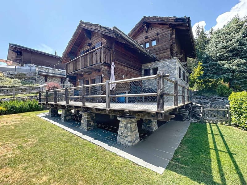 MAGNIFIQUE PROPRIÉTÉ AVEC DÉPENDANCE (MAZOT) ET PISCINE EXTERIEURE (3)