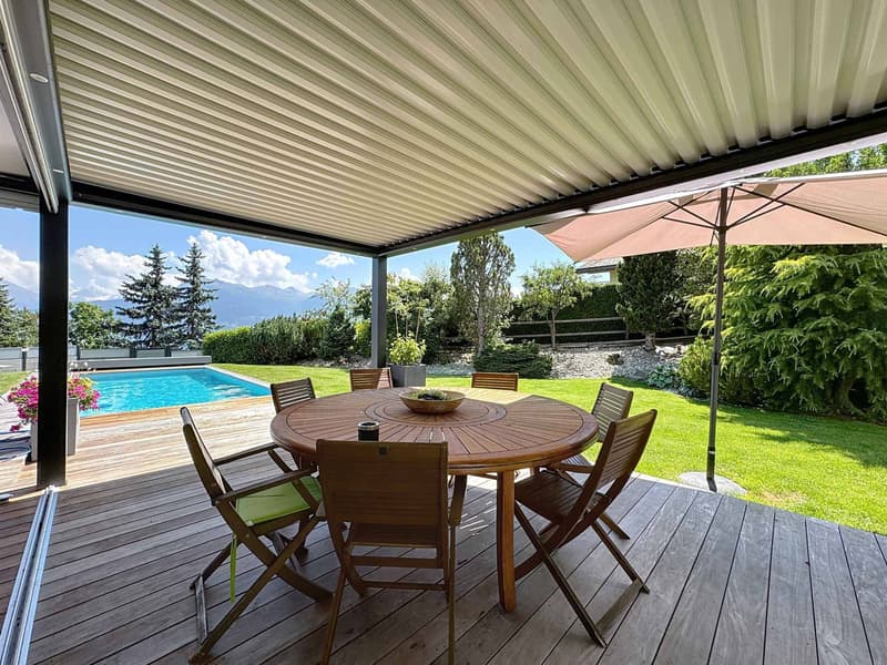 MAGNIFIQUE PROPRIÉTÉ AVEC DÉPENDANCE (MAZOT) ET PISCINE EXTERIEURE (2)