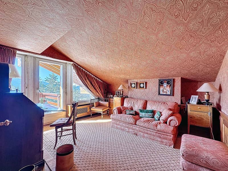 Appartement de 6.5 pièces en attique face au golf avec superbe vue + studio (9)