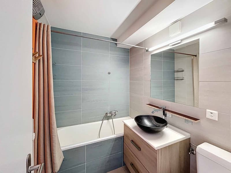 TRÈS BEL APPARTEMENT DE 3.5 PIÈCES AVEC VUE PANORAMIQUE EXCEPTIONNELLE (9)