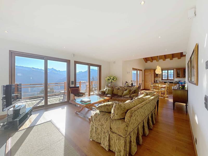 RARE - MAGNIFIQUE CHALET DE 5 CHAMBRES AVEC VUE PANORAMIQUE (4)
